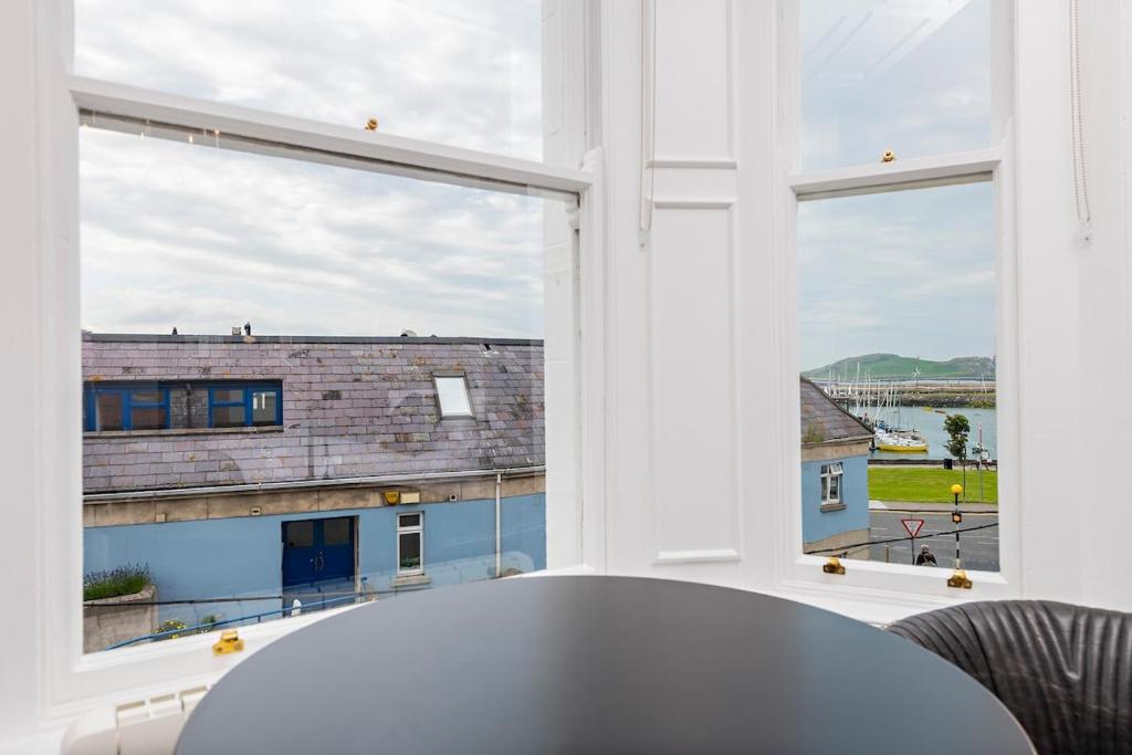 Superb marina hideaway ,unit 8 Abbey Street Dublin