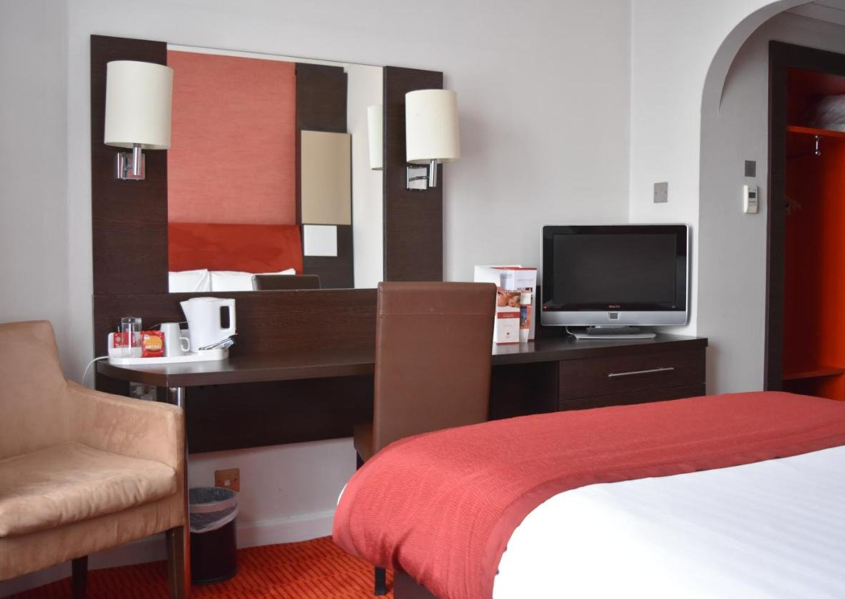 Dragon Hotel