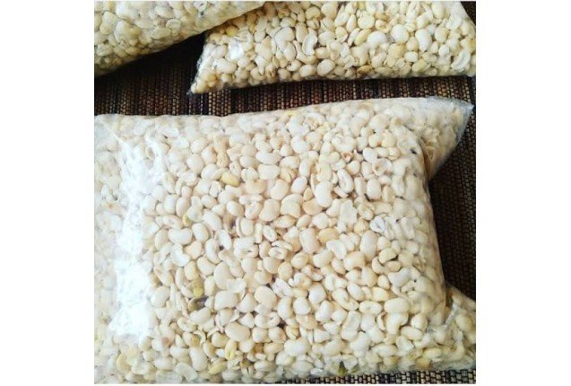1212 PEELED BEANS 1KG